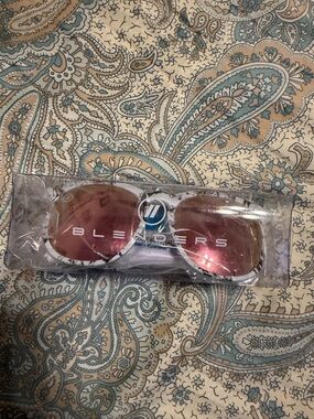 NWT Blenders Pink Mirrored Aviator Sunglasses